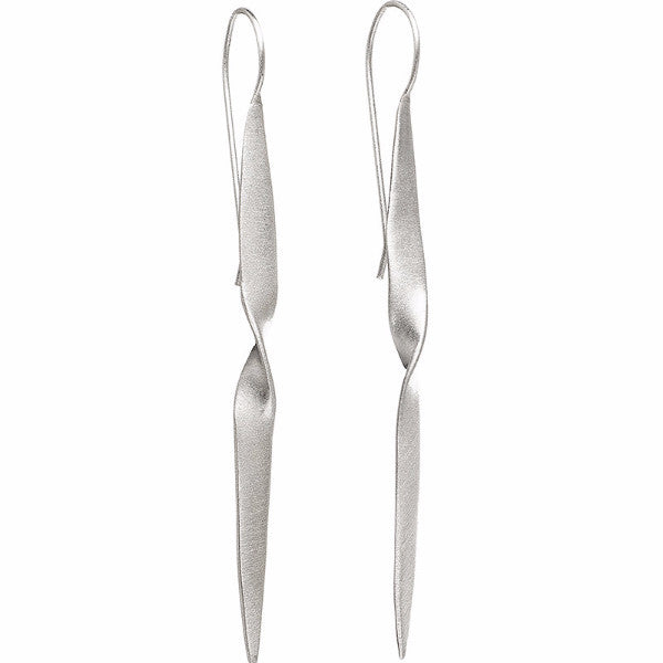 Long silver Earrings with an elegant twist and a knife edge point. Edgy and elegant perfect dramatic wedding earrings. 