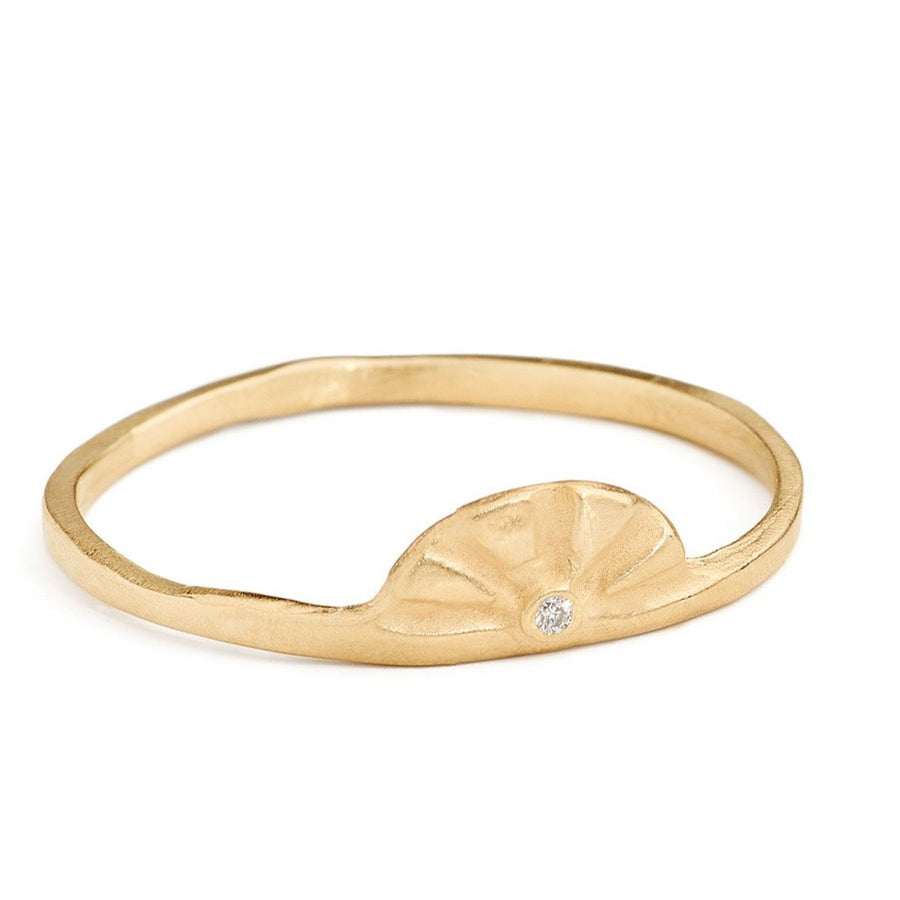 yello gold sun ray ring with diamond stacking ring 