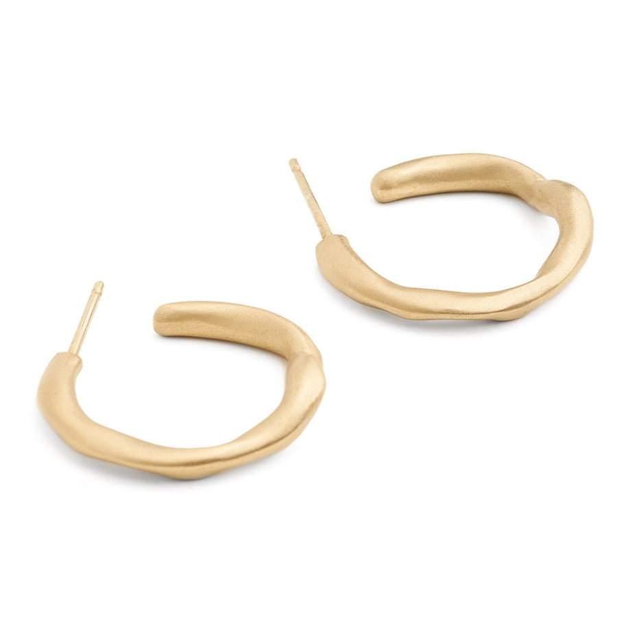 Perfect everyday gold hoops. 18kt gold vermeil with a twist small thick hoops