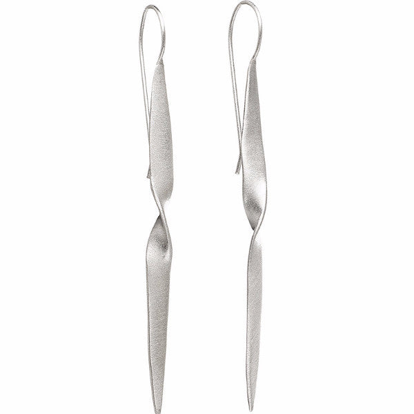 Long silver Earrings with an elegant twist and a knife edge point. Edgy and elegant perfect dramatic wedding earrings. 