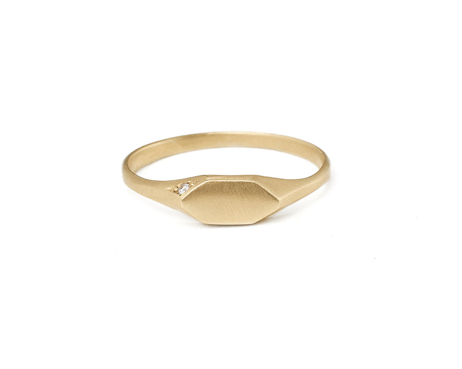 Men's Square Signet Ring in 10K Yellow Gold – Ann-Louise Jewellers