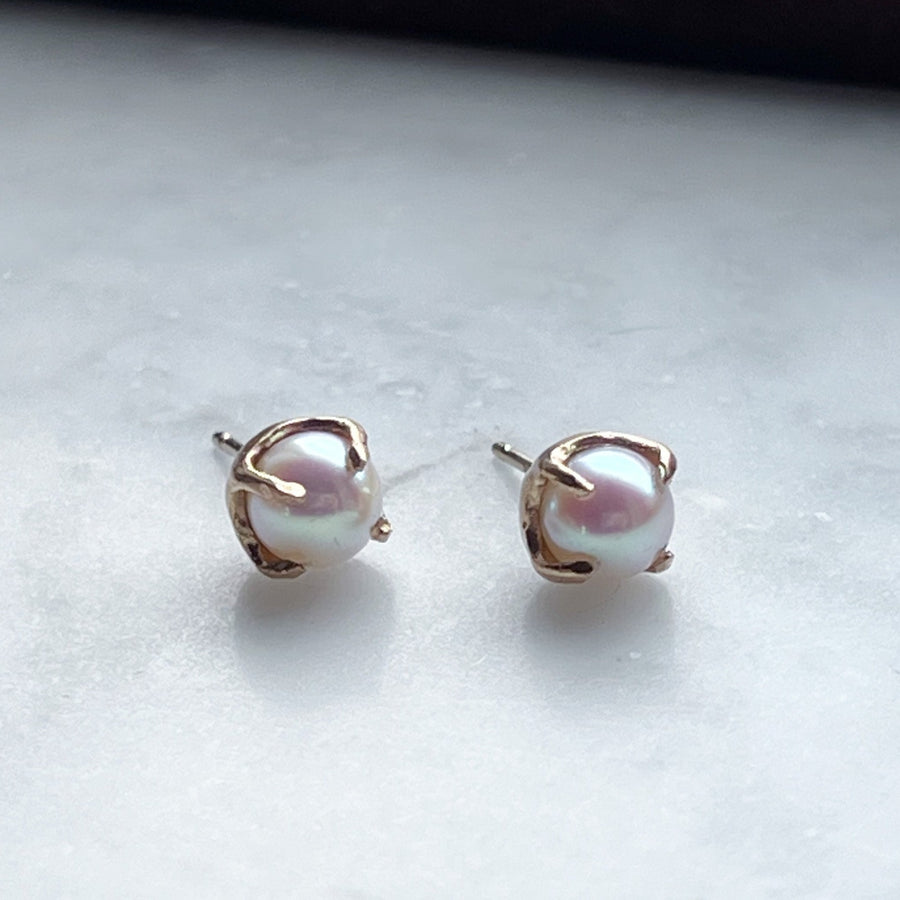 18kt yellow gold Ayoka Pearl stud earrings. Non-traditional classic earrings. 6.5mm white pearl stud earrings. 