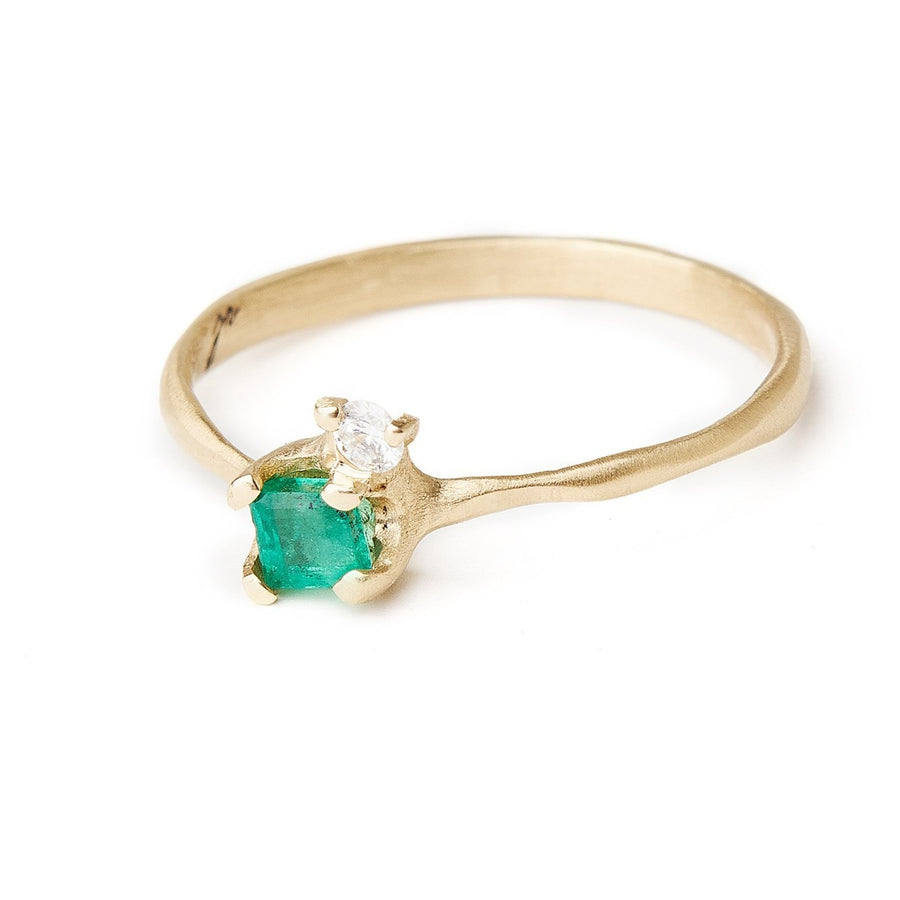 Small delicate emerald and diamond ring off-set diamond. Sweet ring alternative bridal